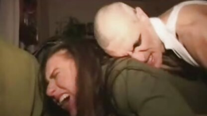 Baisée dans la fête xxxn massage d'anniversaire