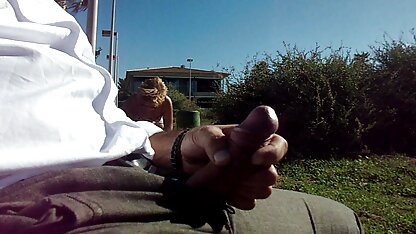 Sexe chaud avec une blonde dans 3d porn hd le sauna