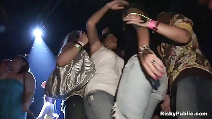 Club dans le porn tube 4 vagin