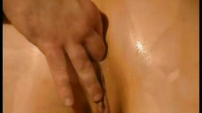 Serré gars Tented homme hentai animal sex