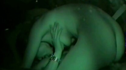 Fille russe ayant des relations sexuelles avec un retro tube porn homme