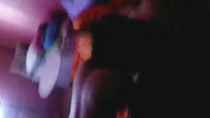 Blonde jouant avec la chatte young petite xxx
