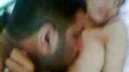 Gros porn tube 1080p seins dans le lit