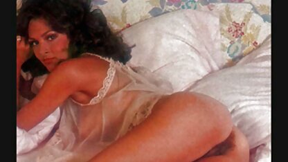 Secrétaire rêve baise sur la nabila xxx Table