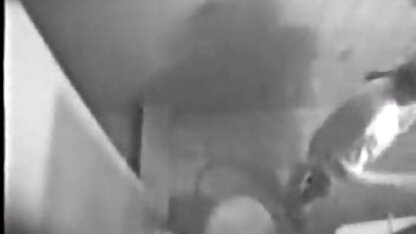 Menottes et sex 8teen fouet ouvrir le vent à la fois